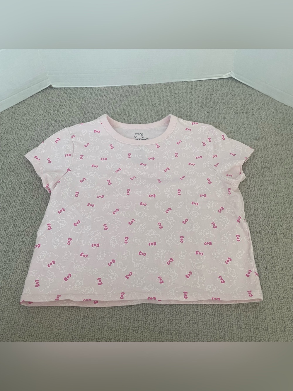 Women’s hello kitty pink top